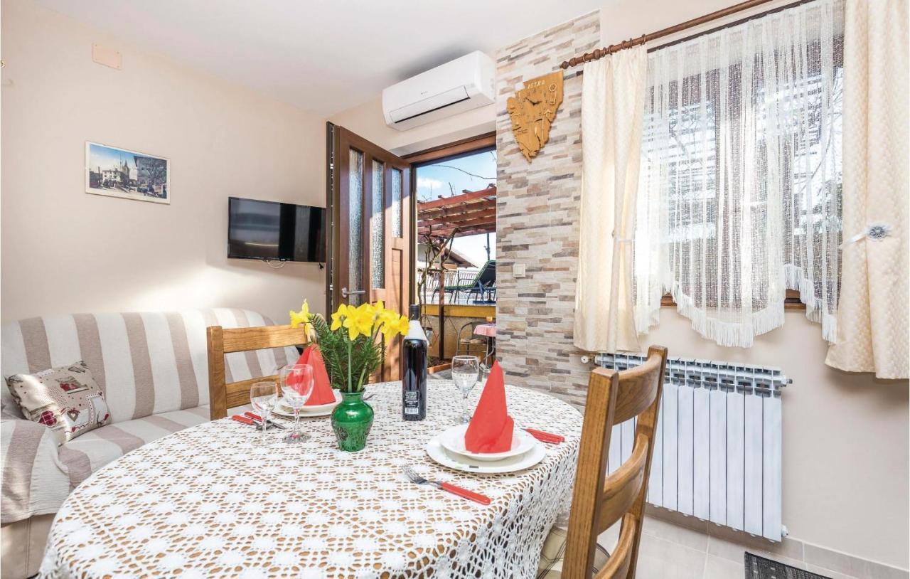 Cozy Apartment In Lovran With Kitchen ภายนอก รูปภาพ