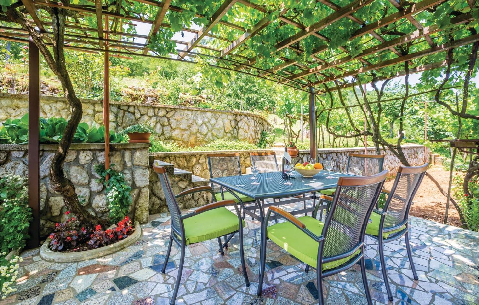 Cozy Apartment In Lovran With Kitchen ภายนอก รูปภาพ